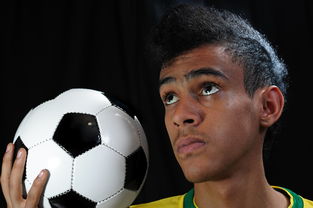 安德森希望通过引援建立更具延展性的阵容框架，t安德森