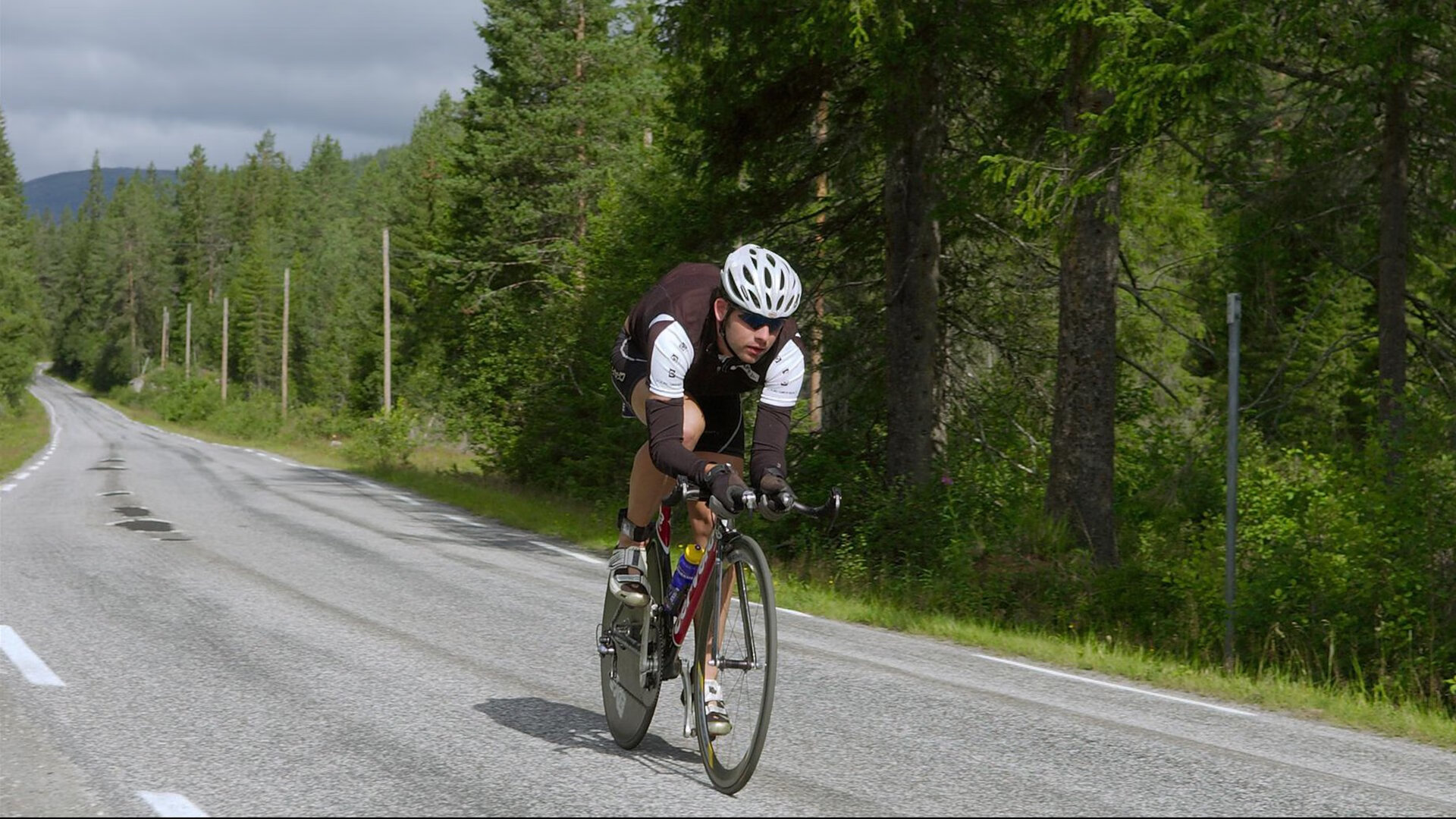 哈雷尔或再遭解约 此前在CBA涉药检问题，哈雷尔比赛视频